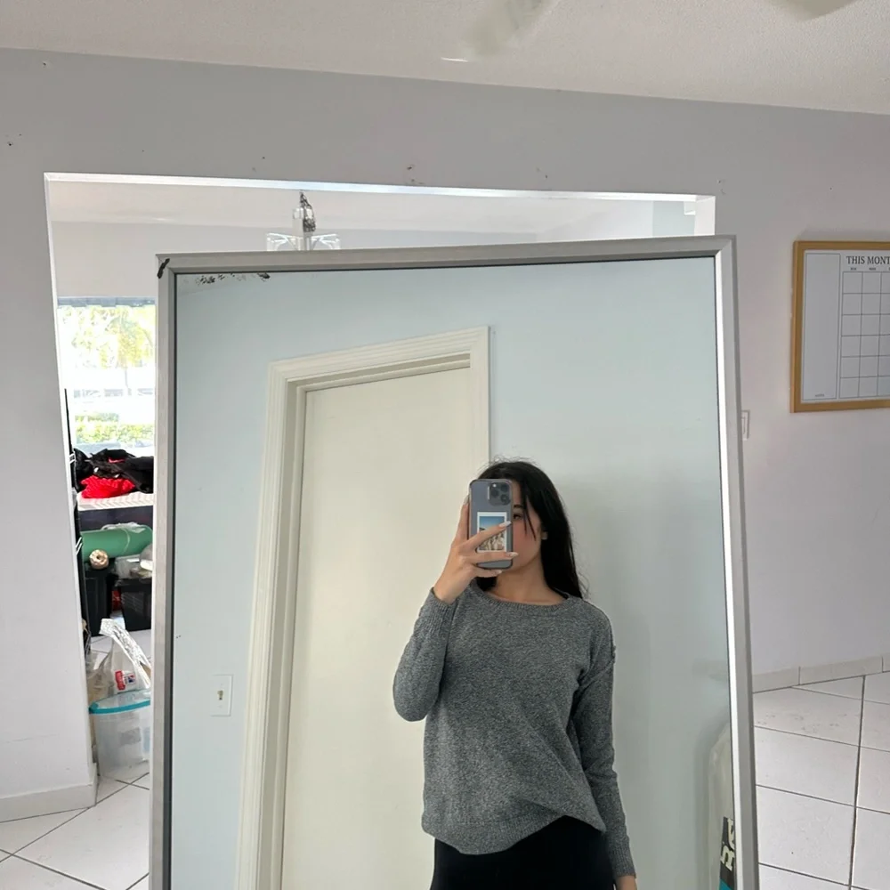 Sweater - Picture 3 of 4